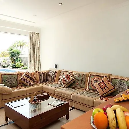 Sleeps 12 Pool Wifi Sonnenland